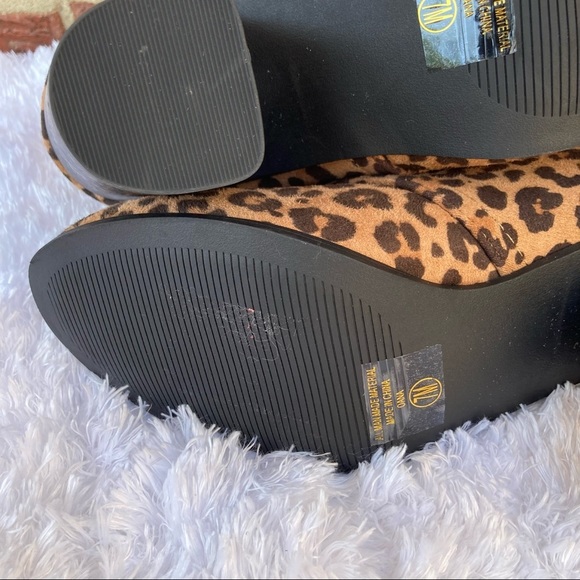 Y.not? Oana Beautiful Leopard print tie up booties with chunky heels size 7M - Picture 9 of 12